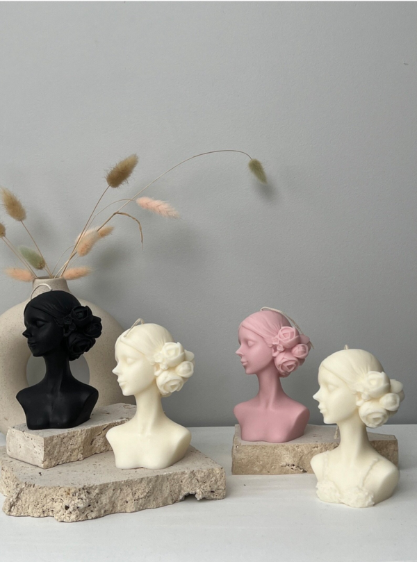 Closed Eye Girl (Quantity: 1)