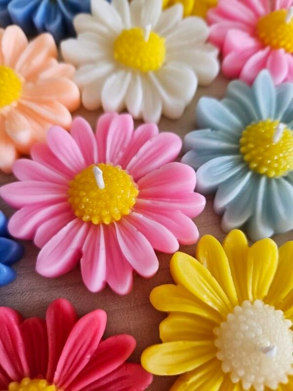 Daisy Candle 0 By Secret Ember Daisy Candle (Pack of 3)