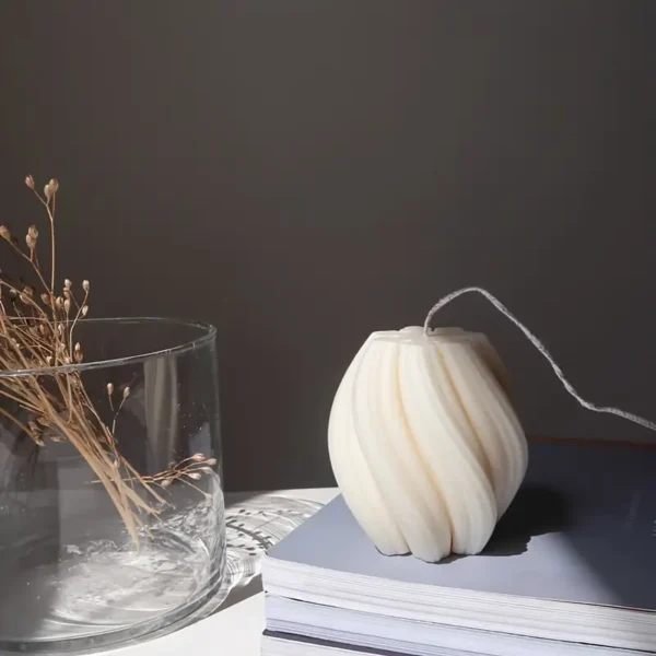 Rotating Pillar Candle (Quantity: 1)